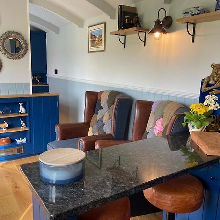 The Bibury - Westwell Downs Shepherd Huts Oxford Exterior foto
